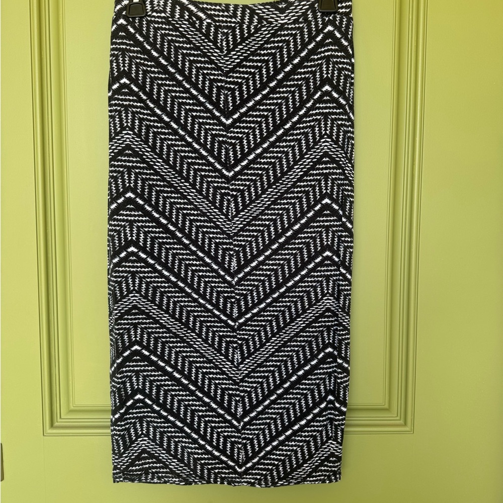 Matty M Black and White Midi Pencil Skirt